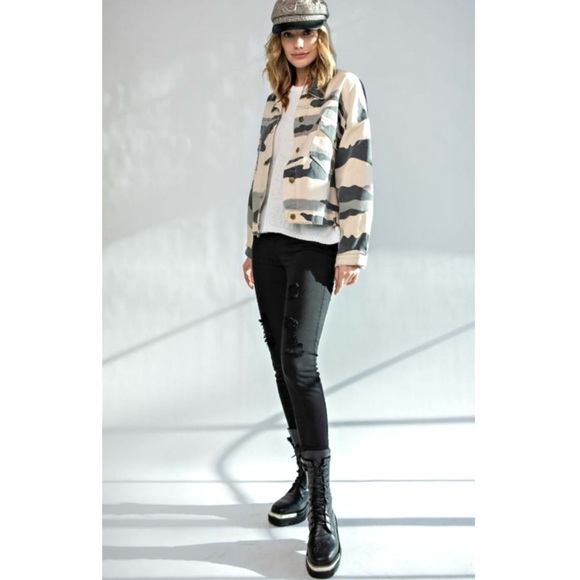 🌸NWT Easel Camo Styler Washed Twill Jacket. Grey/ Creme. 1 SM 1 MED 1 LRG - Picture 4 of 11